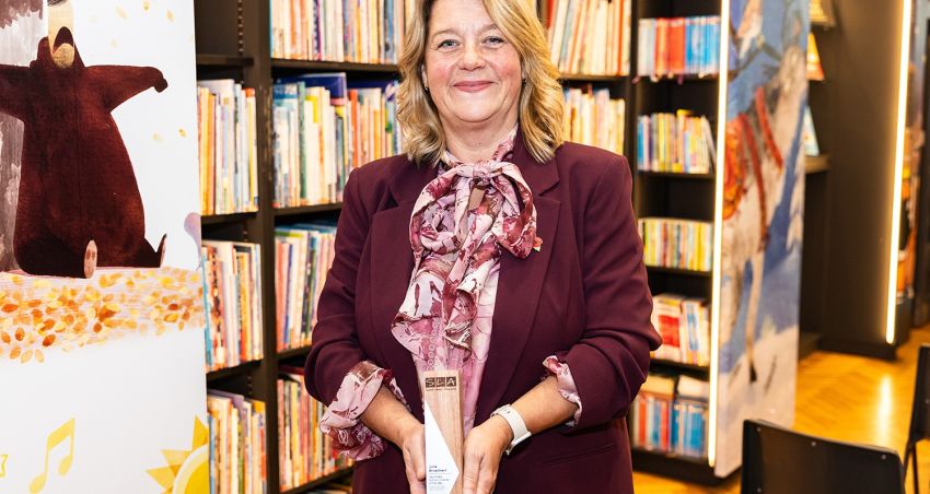 Northampton International Academy librarian wins national award